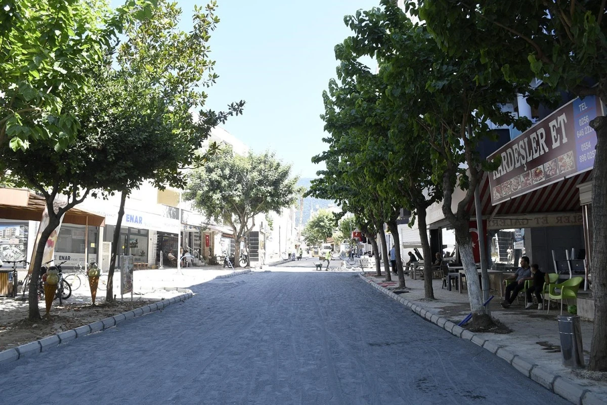 Güzelçamlı Mahallesi'nde çalışmalar sürüyor