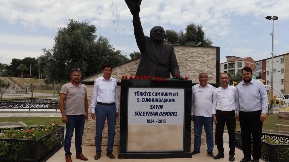 Demirel, vefatının 8. Yılında dualarla anıldı