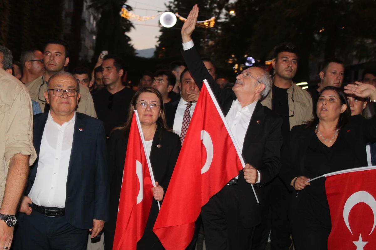 CHP Lideri Kılıçdaroğlu, Aydın’daki Zafer Yürüyüşü’ne katıldı