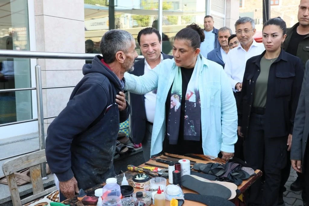 Başkan Çerçioğlu Köşk pazarını ziyaret etti