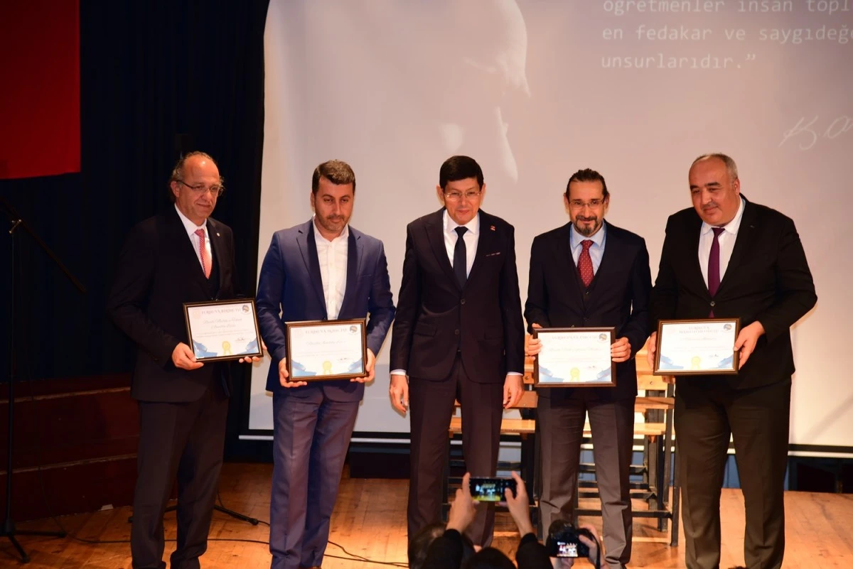 ‘Öğretmenler Günü’ Nazilli’de de coşkuyla kutlandı