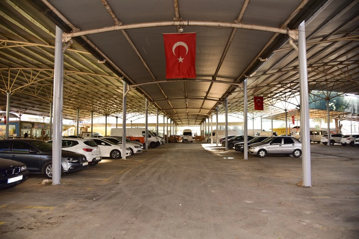 İncirliova Kapalı Pazar Yeri’nin çehresi değişti