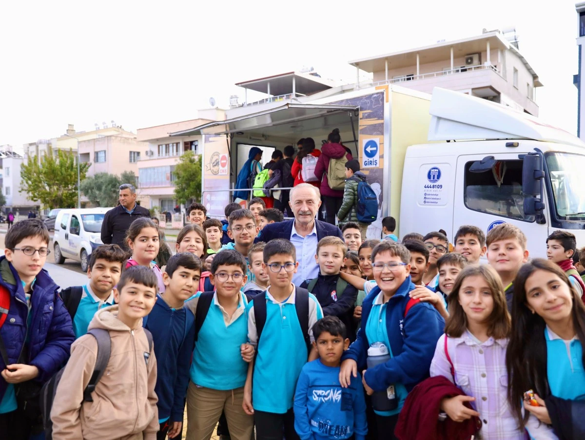 Didim Belediyesi soğuk günlerde öğrencilerin içini ısıttı