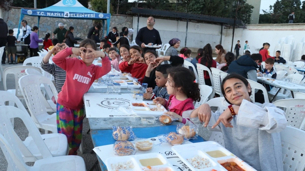 Nazilli'de 5 bin kişilik iftar yemeği