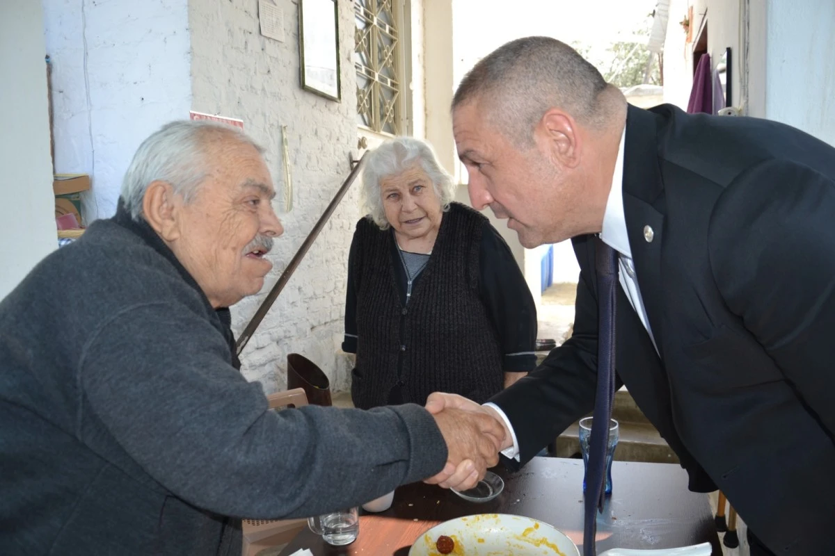 AK PARTİLİ ABAK'TAN YAŞLI VE HASTA VATANDAŞLARA BAYRAM ZİYARETİ