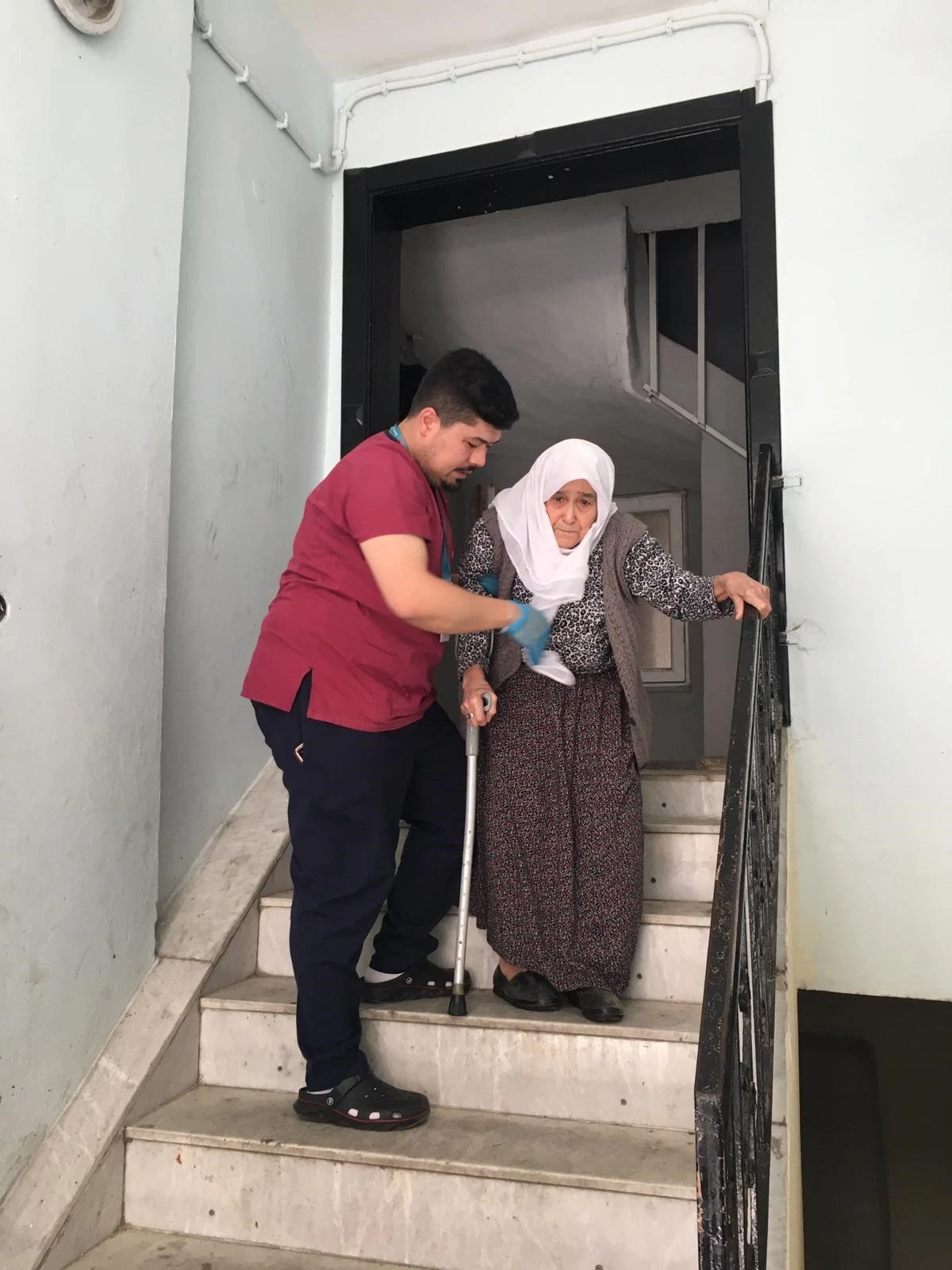 Aydın'da 91 vatandaş ambulansla sandığa ulaştırıldı