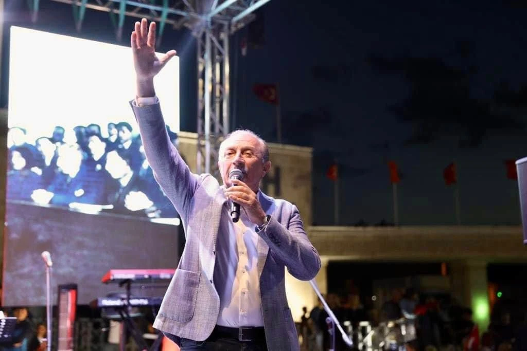 Didim’de 19 Mayıs kutlamaları Casalini konseri ile devam etti