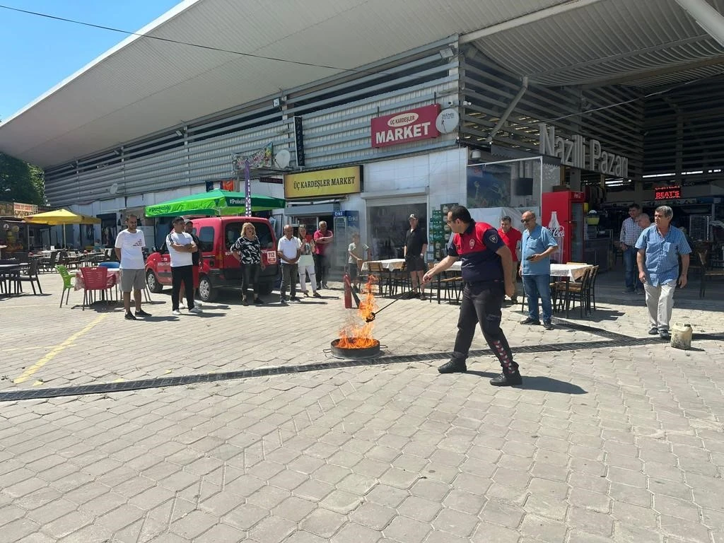 Kuşadası Nazilli Halk Pazarı'nda yangın tatbikatı