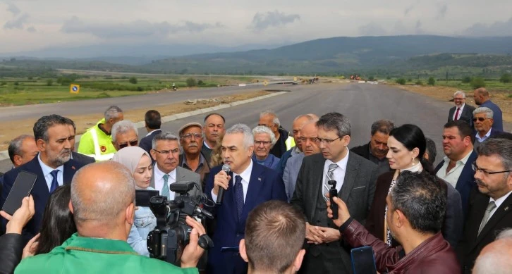 Aydınlı muhtarlar otoyol çalışmasını inceledi