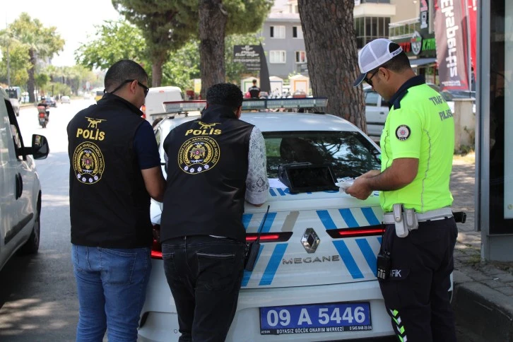 Ehliyetsiz ve plakasız motosiklet sürücüsü cezadan kaçamadı