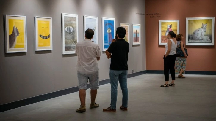 Kuşadası'nda 'Benim Kedilerim' Sergisi açıldı