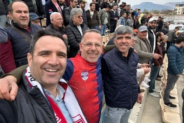 AKKENTLİ; &quot;ÇİFTE MUTLULUK YAŞIYORUZ&quot;