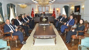 Aydın Ticaret Borsası yönetimi Adana Valisi Köşger’le bir araya geldi