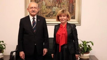 Ünlü ismin annesi CHP’den aday adayı oldu